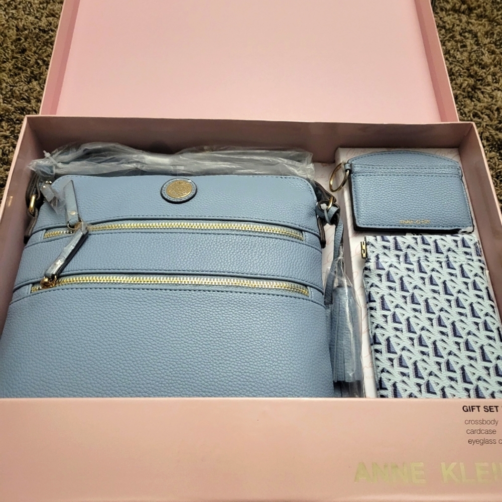 Anne Klein 3 Piece Gift Set